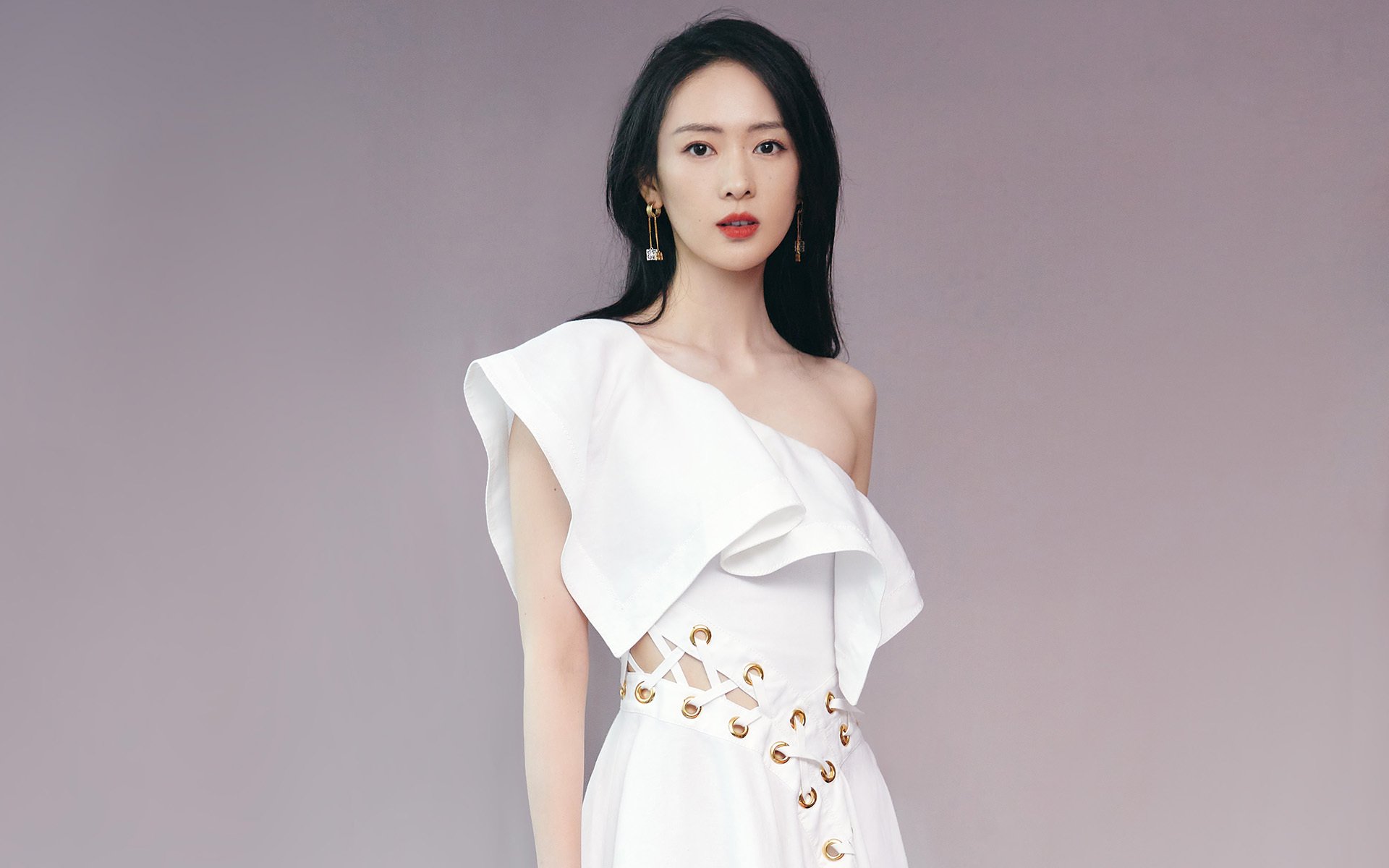 九游游戏中心官网-紧张氛围笼罩，胜负将在一瞬间决定，氛围十分紧张