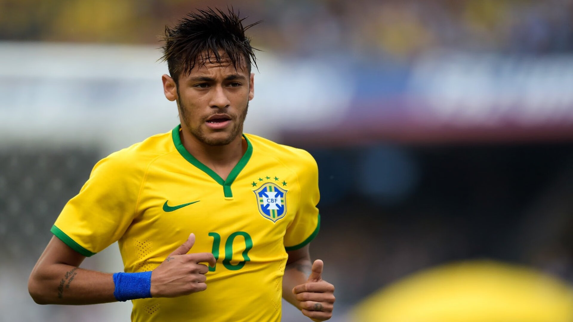 九游app下载中心-国际足球的未来：AI裁判助力比赛公正，技术革新引关注，国际知名足球裁判